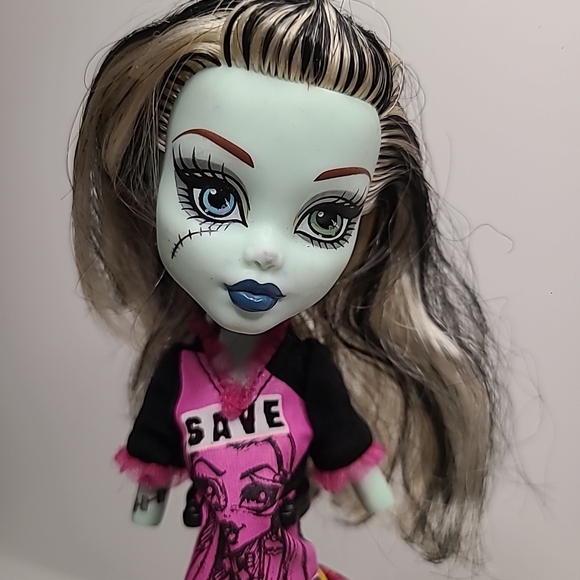 Monster High Frankie Stein Scaris City of Frights Doll - wrong cloths - Picture 2 of 5